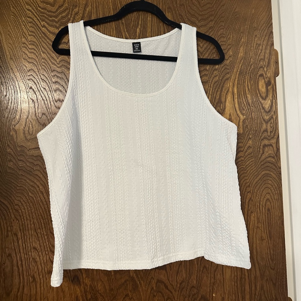 SHEIN Curve White Textured Tank